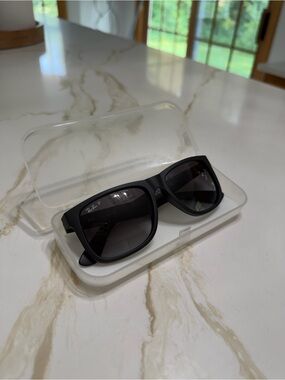 Ray-Ban Men’s Black Sunglasses with Dark Gradient Lenses